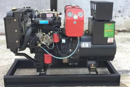 柴油發(fā)電機(jī)組新舊機(jī)油能一起用嗎?